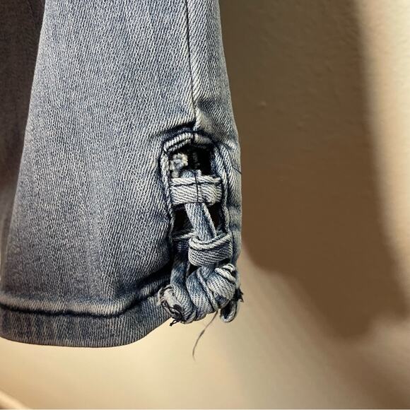 NYDJ High Waist Lace Up Hem Capri Jeans M66Z2253 sz 4 - Picture 7 of 7